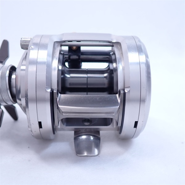 １５キャタリナベイジギングＢＪ２００ＳＨ－Ｌ　左